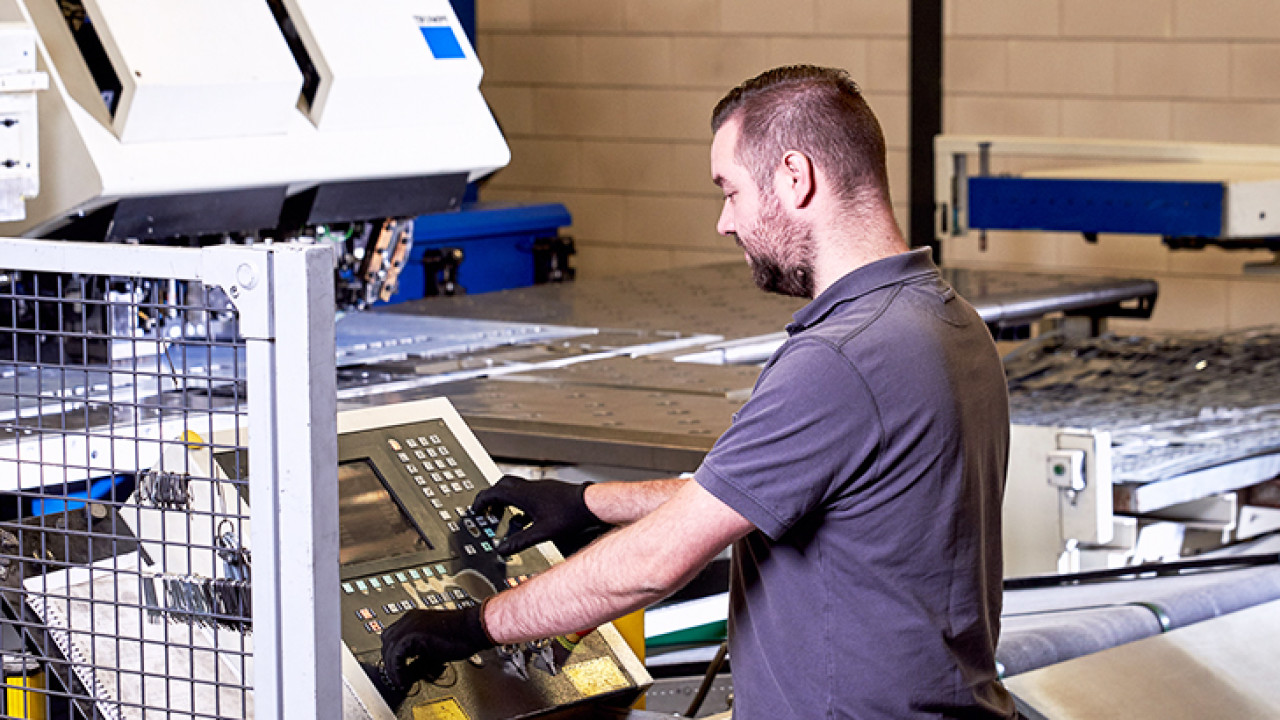 Hurkmans Plaatwerk B.V. BEEK EN DONK afbeelding 1